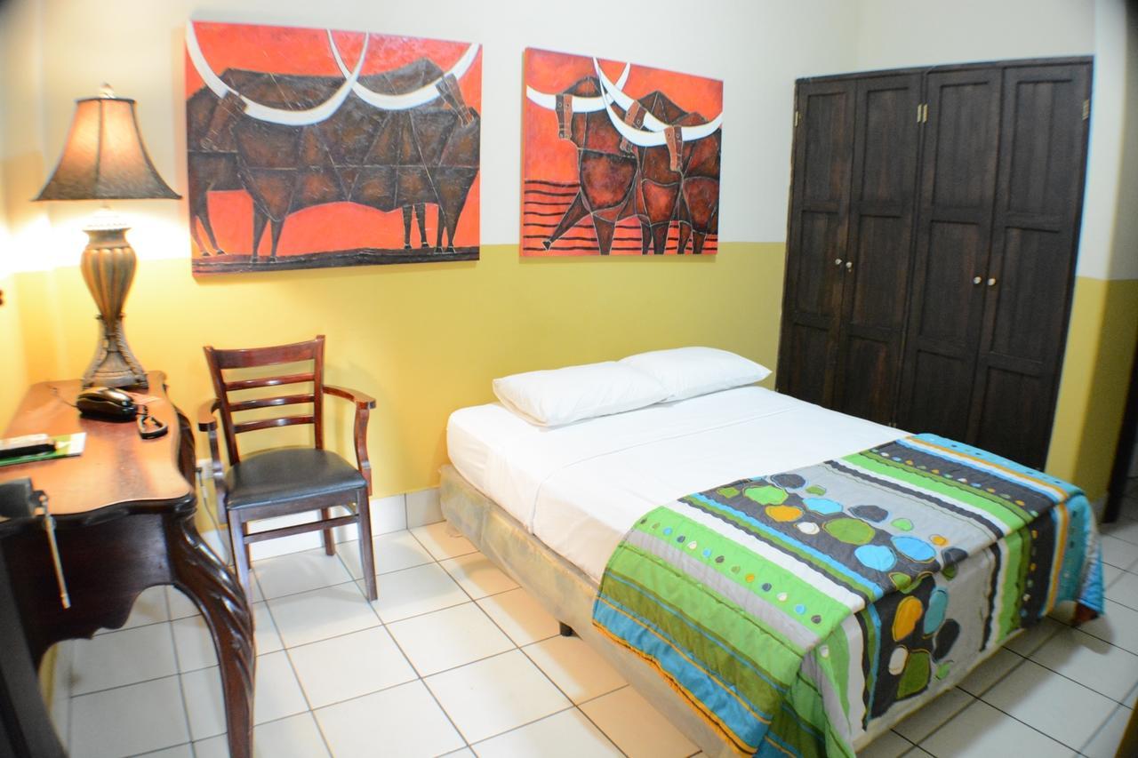 Hotel Los Balcones De ชีนันเดกา ภายนอก รูปภาพ