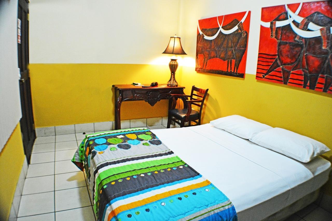 Hotel Los Balcones De ชีนันเดกา ห้อง รูปภาพ