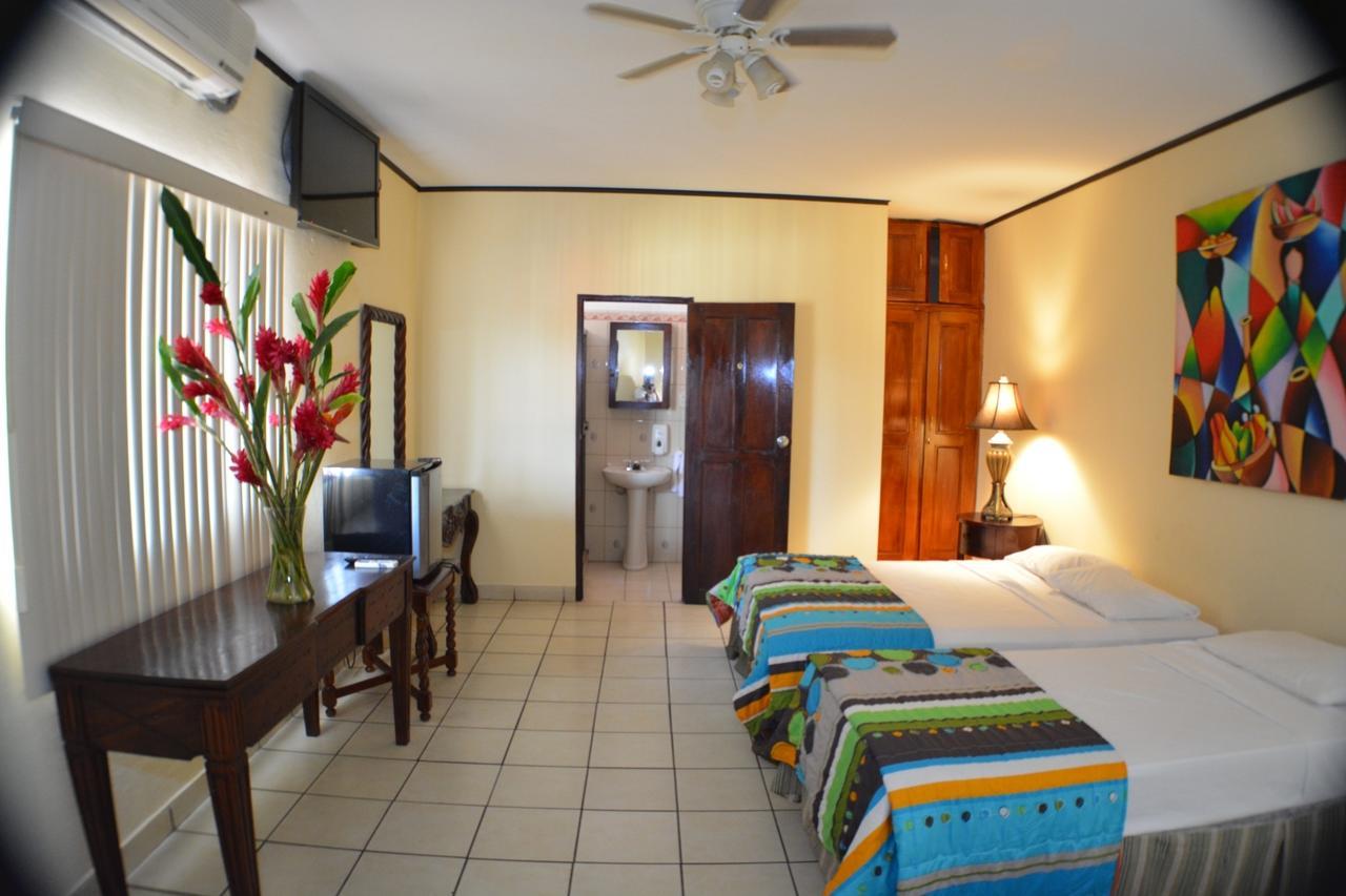 Hotel Los Balcones De ชีนันเดกา ภายนอก รูปภาพ